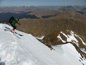 Upper Snowfield, Ben Lui: Setting off down the Upper Snowfield Photo: Scott Muir