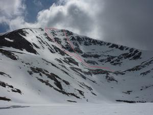 Coire an Lochain Uaine, Cairn Toul:  The view from the northern end of Lochan Uaine to the descent lines from the top of Cairn Toul Photo: Scott Muir