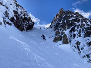 Derelict Ridge Gully, Braeriach: Coire an Lochain: Derelict Ridge Gully from below Photo: Scott Muir