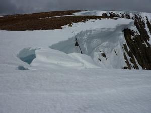 Great Gully, Braeriach - Garbh Choire Mór: What you might find at the top of Great Gully if the blocks haven't collapse yet! Photo: Scott Muir