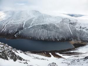 Headwind, Sgòr Gaoith and Sgòran Dubh Mòr: Looking down the line of Headwind from the plateau, showing the obvious runnel Photo: Scott Muir