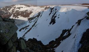 North-East flank, Lochnagar: The Stuic: At the top of The Stuic, looking to the entrance of the North-East Flank. Photo: Scott Muir