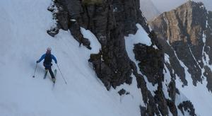 Upper Corrie, Mullach an Rathain, Liathach: Coire Na Caime: The upper gully ('The Last Hippo') Photo: Andy Inglis